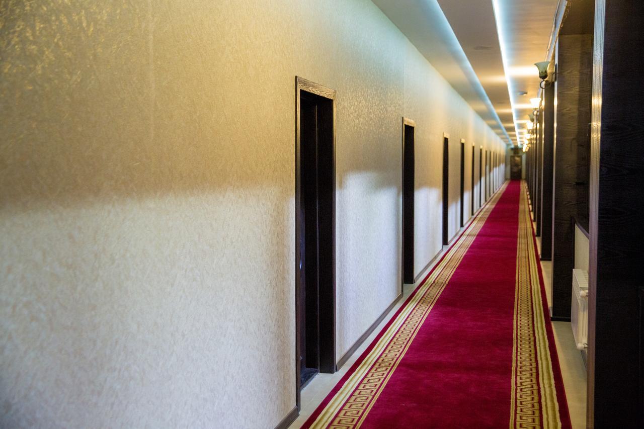 Semeni Hotel & Restaurant Μινγκατσεβίρ Εξωτερικό φωτογραφία