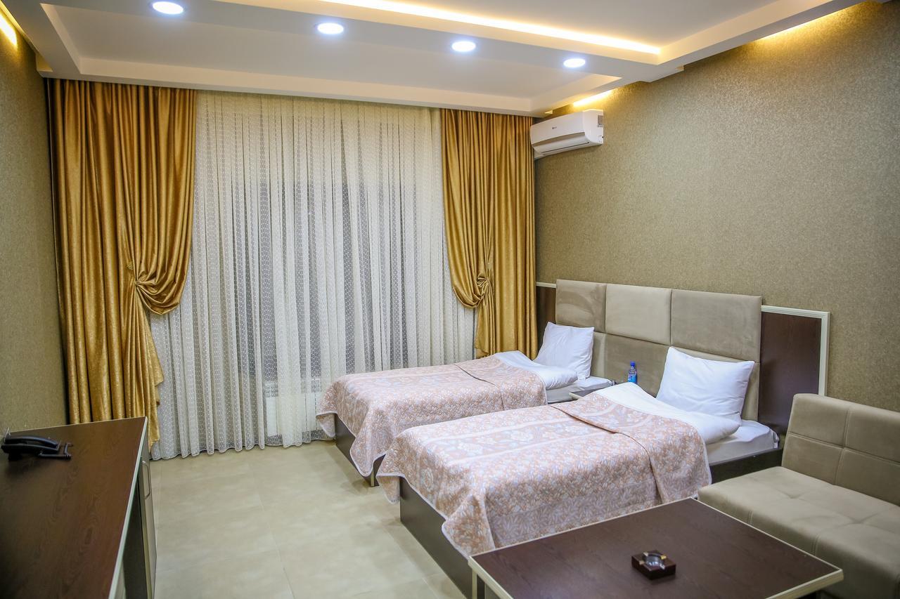 Semeni Hotel & Restaurant Μινγκατσεβίρ Εξωτερικό φωτογραφία