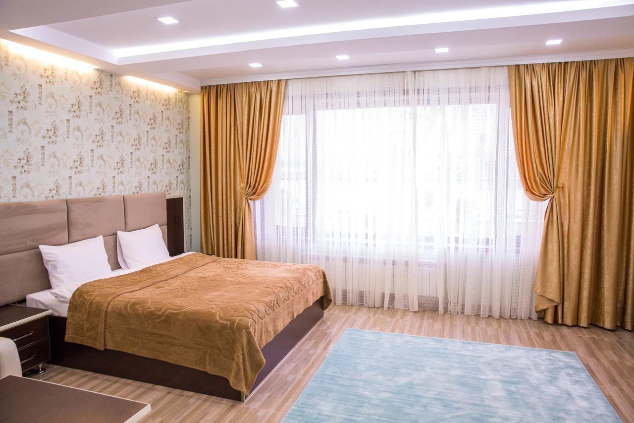 Semeni Hotel & Restaurant Μινγκατσεβίρ Εξωτερικό φωτογραφία
