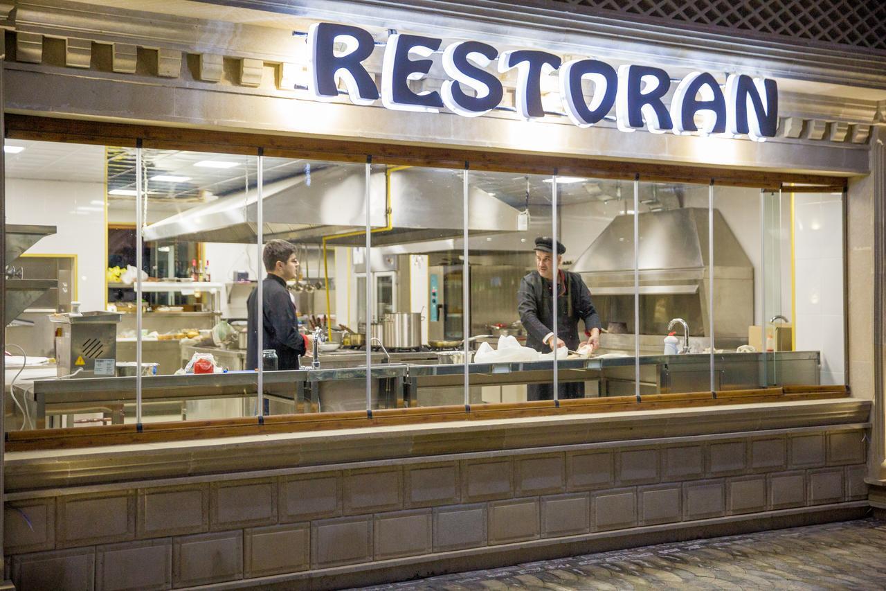 Semeni Hotel & Restaurant Μινγκατσεβίρ Εξωτερικό φωτογραφία